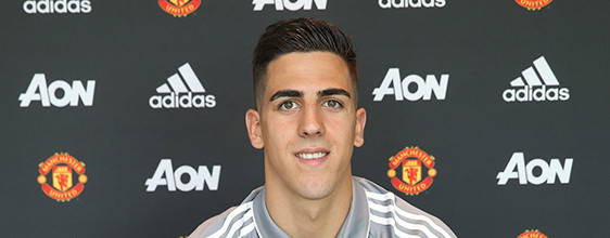 Joel Pereira renova pelo Manchester United FC