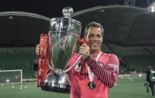 Thomas Sorensen anuncia retirada aos 41 anos