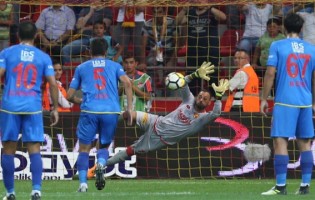 Beto Pimparel na equipa da jornada na Turquia e com marca entre as principais ligas