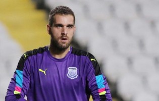 Bruno Vale vence prémio Melhor Guarda-Redes Português no Estrangeiro do Ano 2016