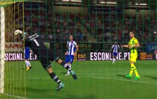 Iker Casillas provoca perigo mas termina jogo a evitar dois golos – CD Tondela 0-1 FC Porto
