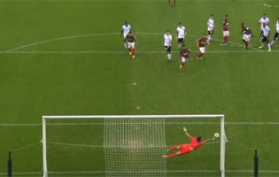 Douglas Jesus dá três pontos em tripla-intervenção no último minuto – Vitória SC 2-1 CS Marítimo