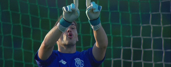 Iker Casillas sofre ao fim de 530 minutos de imbatiblidade na Primeira Liga 2017/2018