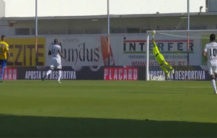 José Moreira voa em defesa espetacular no Estoril 0-2 GD Chaves