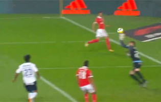 Caio Secco erra várias vezes mas impede goleada em exibição fortuita – SL Benfica 1-0 CD Feirense