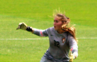 Carolina Vilão: “O meu primeiro treino foi de calças de ganga e jogava à frente”