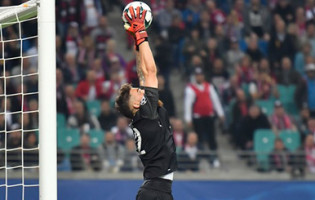 José Sá debuta na Champions League com erro e quatro defesas – Leipzig 3-2 FC Porto