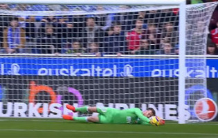 Neto Murara possibilita vitória em duas defesas – Alavés 1-2 Valencia CF