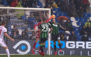 Andrea Consigli entre defesas de qualidade e erros – Sassuolo 0-2 AC Milan