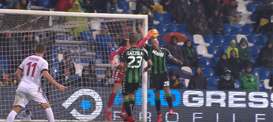 Andrea Consigli entre defesas de qualidade e erros – Sassuolo 0-2 AC Milan