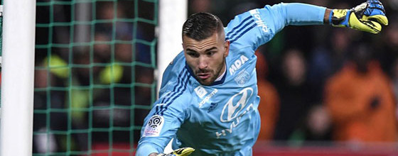 Anthony Lopes não sofre golos pelo Lyon há sete jogos consecutivos