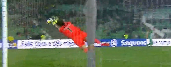 Douglas Jesus ganha três pontos em três defesas – Rio Ave FC 0-1 Vitória SC