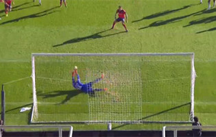 João Miguel Silva erra e defende grande penalidade no Vitória SC 1-4 UD Oliveirense