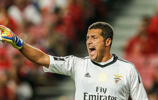 Júlio César continua carreira a menos que “não apareça alguma coisa”