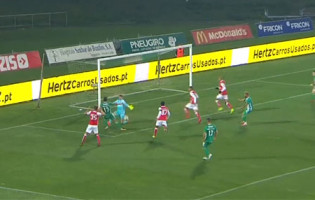 Matheus Magalhães faz defesa de qualidade no um-para-um – Rio Ave FC 1-0 SC Braga