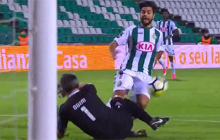 Quim dá pontos aos 90+2′ em velocidade no um-para-um – Vitória FC 0-1 CD Aves