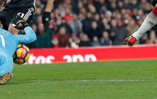 David De Gea faz catorze defesas e iguala recorde no Arsenal FC 1-3 Manchester United FC