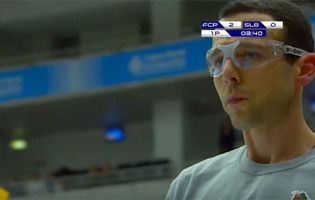 Hugo Laurentino brilha com dezassete defesas no FC Porto 30-23 SL Benfica