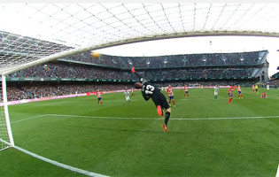 Jan Oblak voa para defesa espetacular – Bétis 0-1 Atlético de Madrid