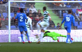 Vicente Guaita e Marko Dmitrovic impedem golos no Getafe CF 0-0 SD Eibar