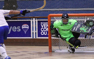 André Girão defende três grandes penalidades – Paço de Arcos 0-3 Sporting CP