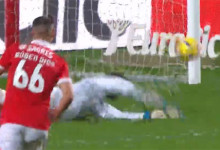 Bruno Varela evita segundo golo após resvalo – SL Benfica 1-1 Sporting CP