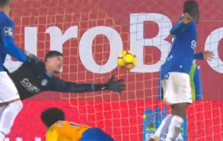 Caio Secco fecha baliza ao evitar golo acrobático – Estoril 0-2 CD Feirense