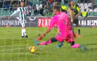 Cristiano Figueiredo agiganta-se no um-para-um e permite empate – Vitória FC 1-1 Sporting CP