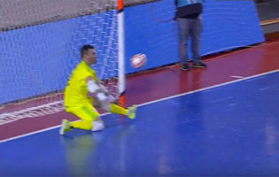 Carlos Paulo e Diego Roncaglio num espetáculo de defesas – CF Os Belenenses 1-3 SL Benfica