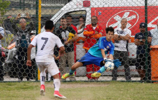 Marcelo Pitaluga: Fluminense FC leva guarda-redes de quinze anos para estágio