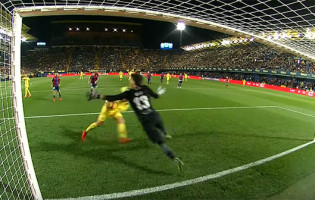 Oier Olazábal protagoniza defesa espetacular – Villarreal CF 2-1 Levante UD