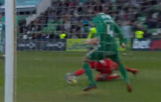 Cássio Anjos erra e fecha baliza no mesmo lance – Rio Ave FC 3-0 CS Marítimo