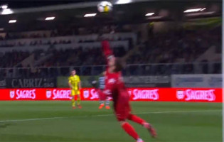 Cláudio Ramos destaca-se em três defesas – CD Tondela 1-2 Sporting CP