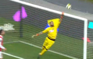 Cristiano Figueiredo destaca-se em quatro defesas – SC Braga 3-1 Vitória FC