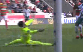 Amir Abedzadeh antecipa-se às decisões e evita dois golos – CS Marítimo 4-2 Vitória FC