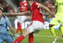 Adriano Facchini batido ao fim de 340 minutos sem sofrer