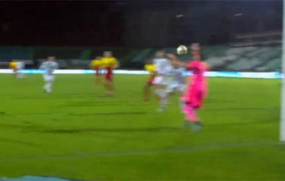 Cristiano Figueiredo vale três pontos com defesa aos 87′ – Vitória FC 1-0 Rio Ave FC