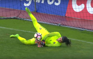 Inês Pereira defende penalti perto do fim e garante terceiro lugar de Portugal na Algarve Cup