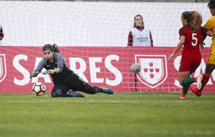 Inês Pereira fecha segunda baliza de Portugal na Algarve Cup e é a menos batida da prova