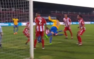 Adriano Facchini fecha a baliza e dá espetáculo em dupla-defesa – CD Aves 1-0 Estoril