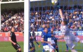 João Miguel Silva em duas defesas vistosas – CD Feirense 2-1 Vitória SC