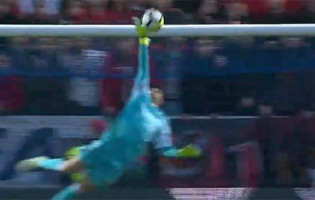 Matheus Magalhães voa em defesa vistosa – CD Feirense 2-2 SC Braga