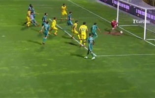Cássio Anjos vale Europa aos 90+’1 em voo – FC Paços de Ferreira 0-0 Rio Ave FC