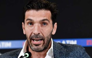 Gianluigi Buffon: último jogo pelo Juventus FC no sábado e fim de carreira adiado