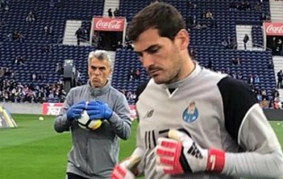 José Sá, Iker Casillas e Diamantino Figueiredo campeões pelo FC Porto com dezanove balizas virgens