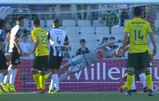Leonardo Navacchio voa em defesa vistosa – Portimonense SC 3-1 FC Paços de Ferreira