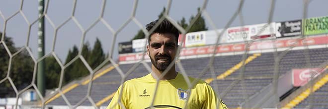 Ricardo Fernandes assina pelo FC Famalicão