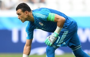 Essam El-Hadary torna-se o jogador mais velho de sempre em Mundiais aos 45 anos