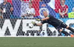 Kasper Schmeichel e Steve Mandanda intervêm em dificuldade – Dinamarca 0-0 França