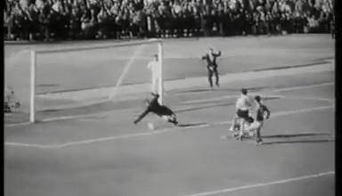 Mundial’1962: Lev Yashin defendeu num um-para-um desde o meio-campo